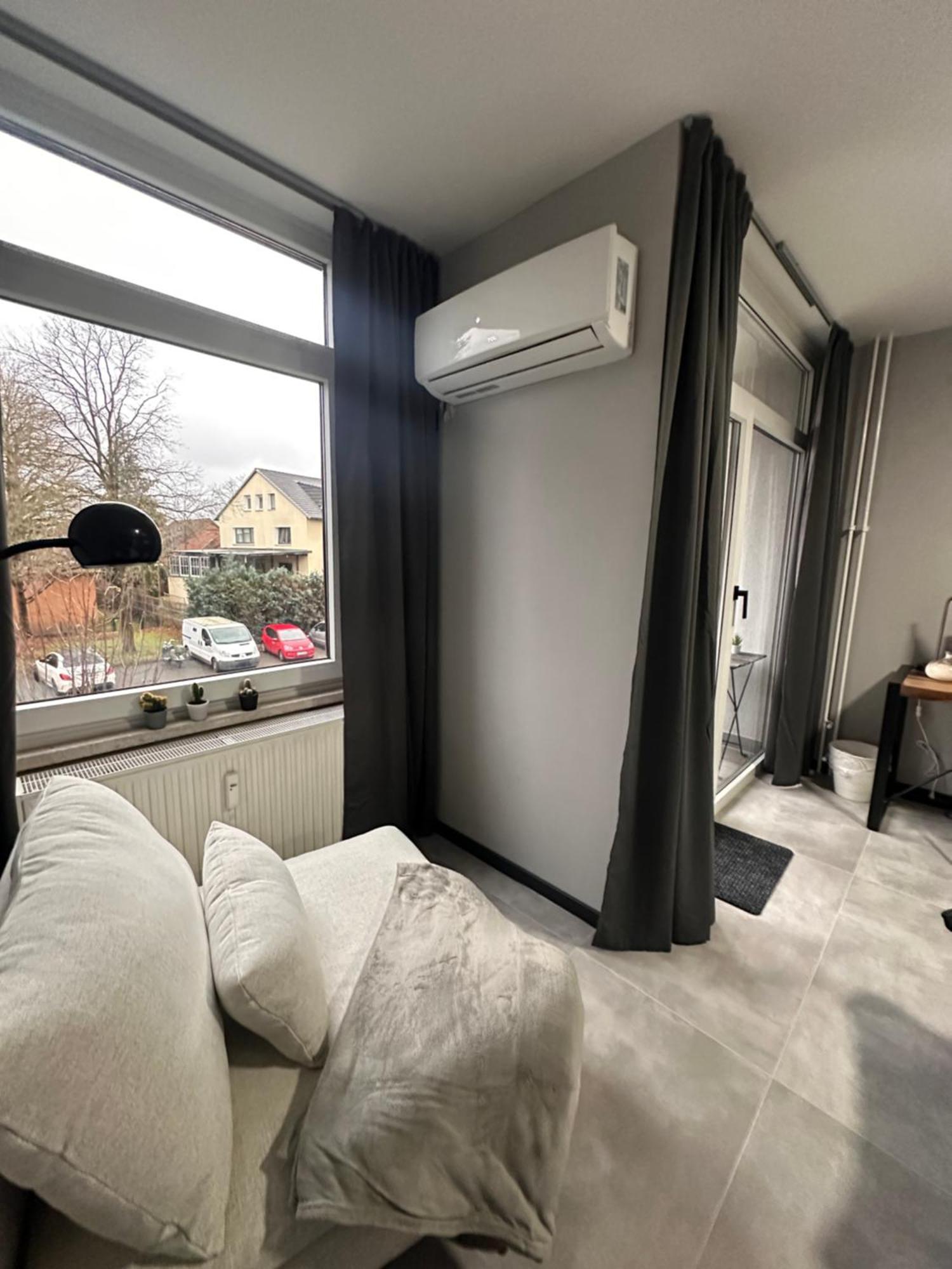 Apartment Langenhagen - Mit Balkon, Ebk Und Parkplatz Hannover